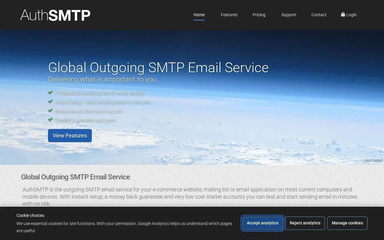 Screenshot of the AuthSMTP homepage