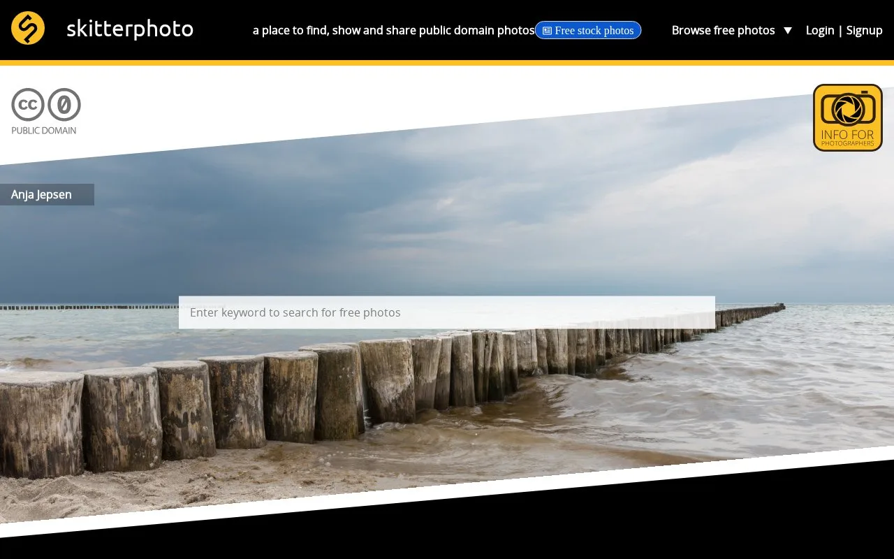 Screenshot of the Skitterphoto homepage