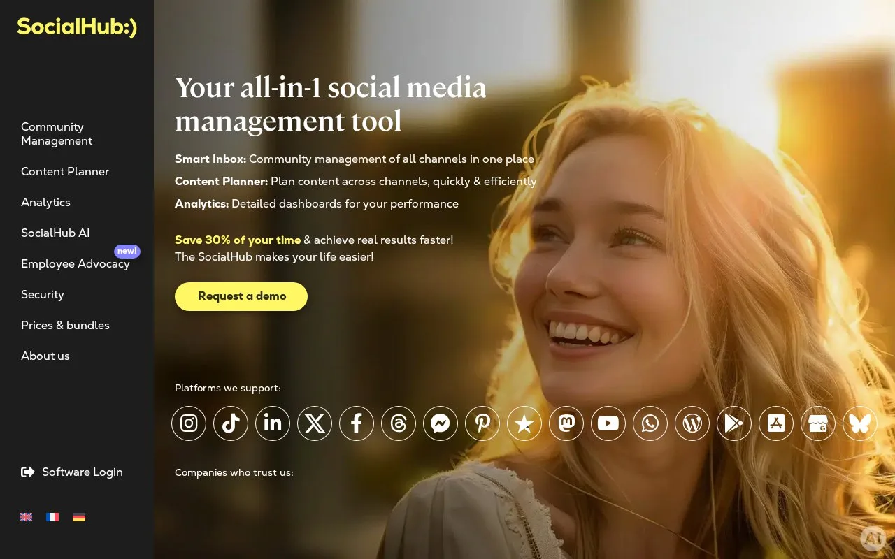 Screenshot of the SocialHub homepage
