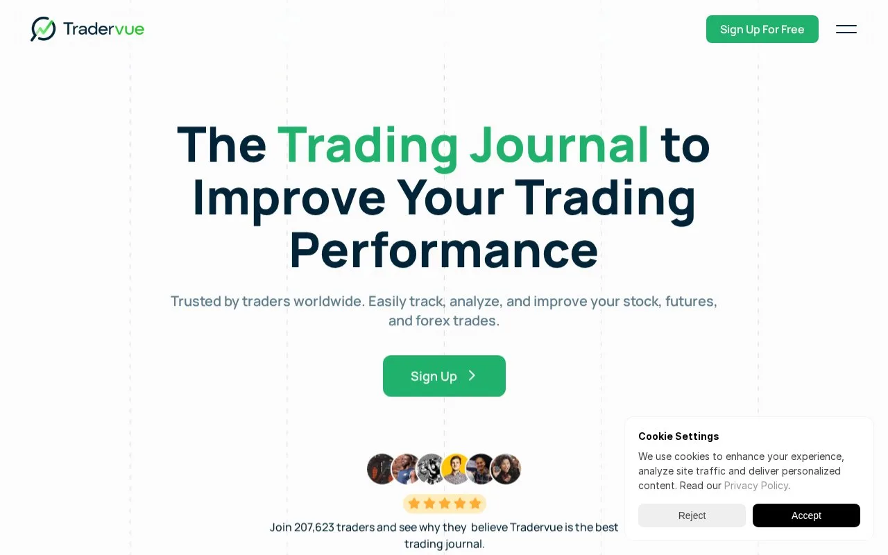 Screenshot of the Tradervue homepage